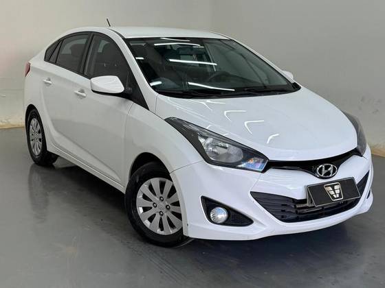 HYUNDAI HB20S 1.6 COMFORT PLUS 16V FLEX 4P MANUAL